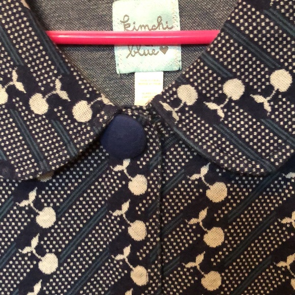 NEW GIRLS  KIMCHI AND BLUE JACKET SIZE 4. SMOKE FREE  HOME. - Picture 4 of 6